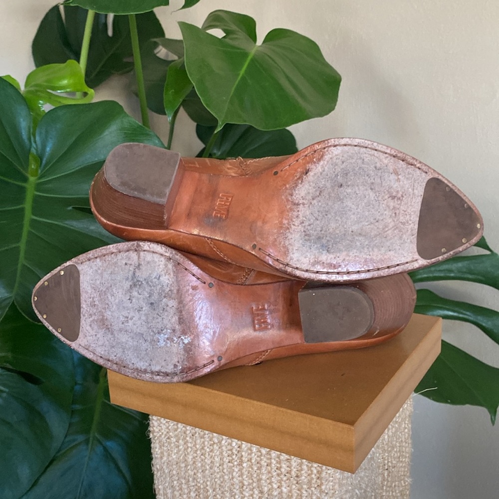 Frye Womens Leather boots sz 8 - Picture 7 of 7